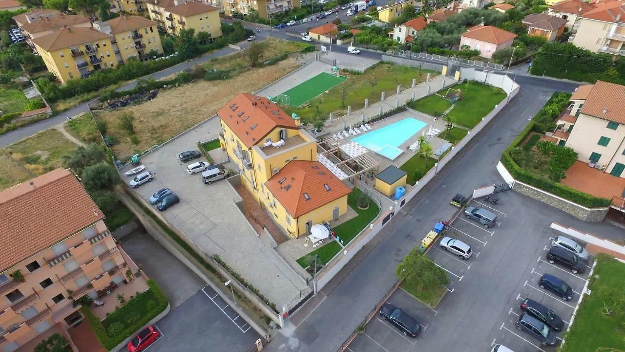 Aparthotel Villa Canepa Diano Marina