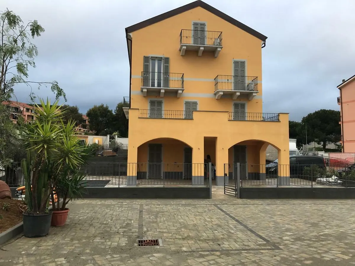 Villa Canepa Diano Marina Aparthotel